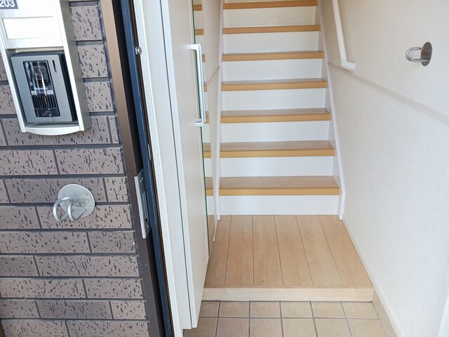 メゾンドアンジュA２０３玄関